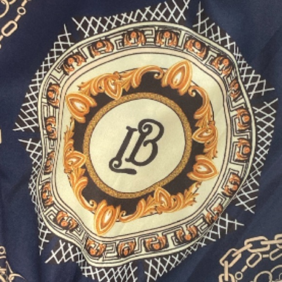 CHICME LB initial golden chain print // 2XL-3XL - Picture 9 of 10